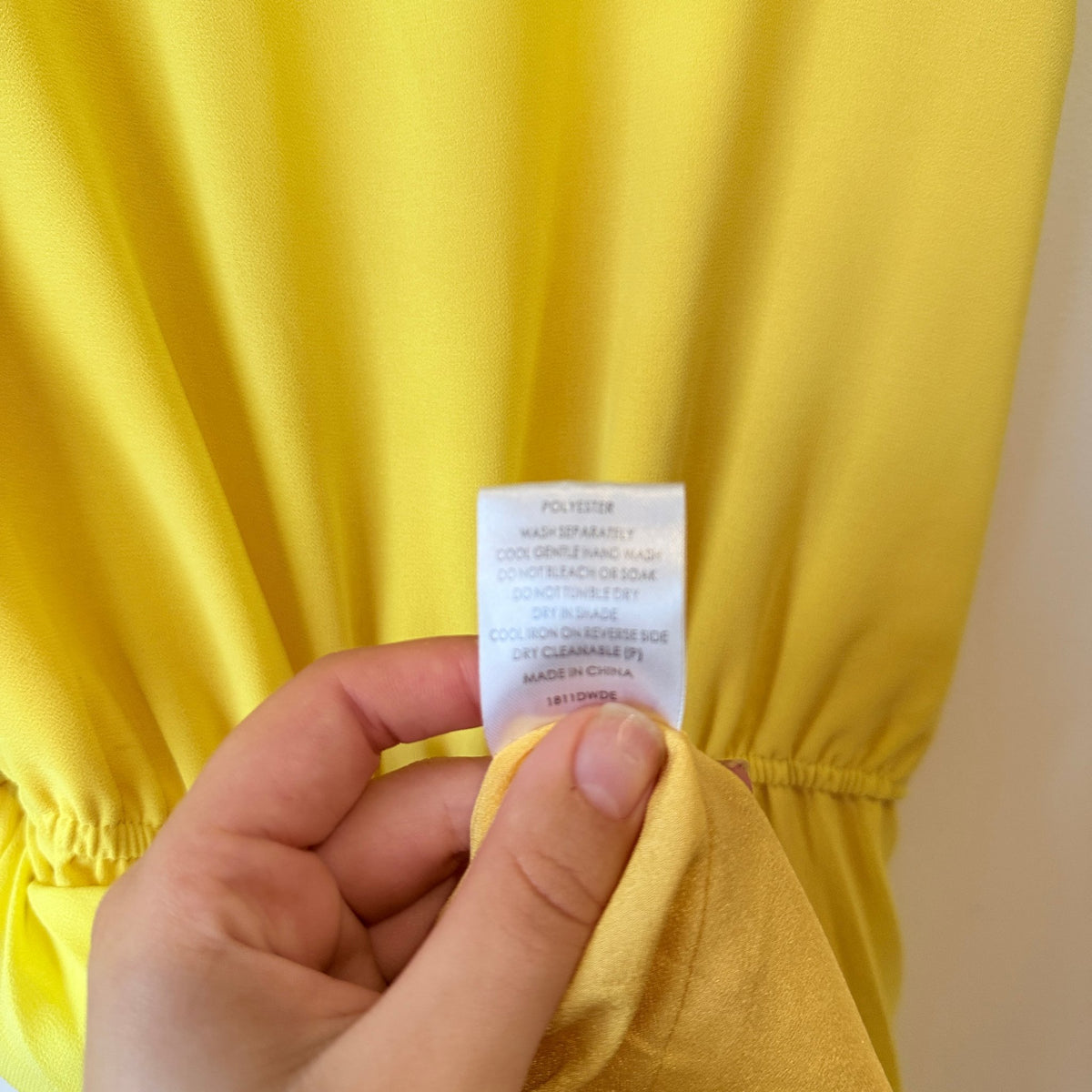 Decjuba Sleeveless Pleated Dress Size 8