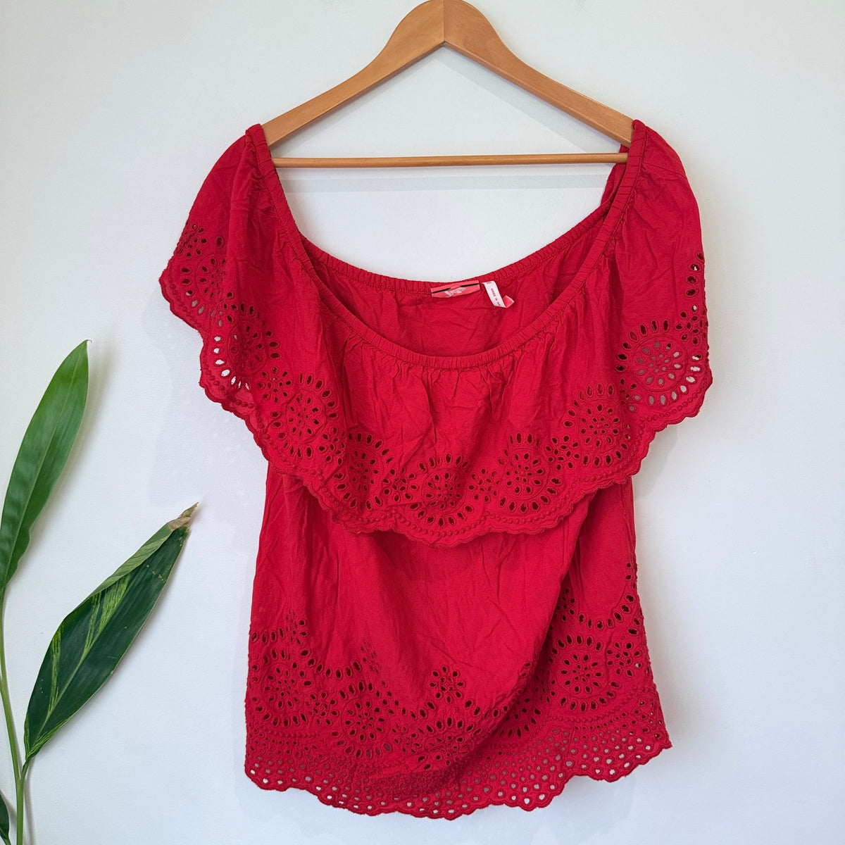 Millers Off-the-shoulder Eyelet Top Size 16