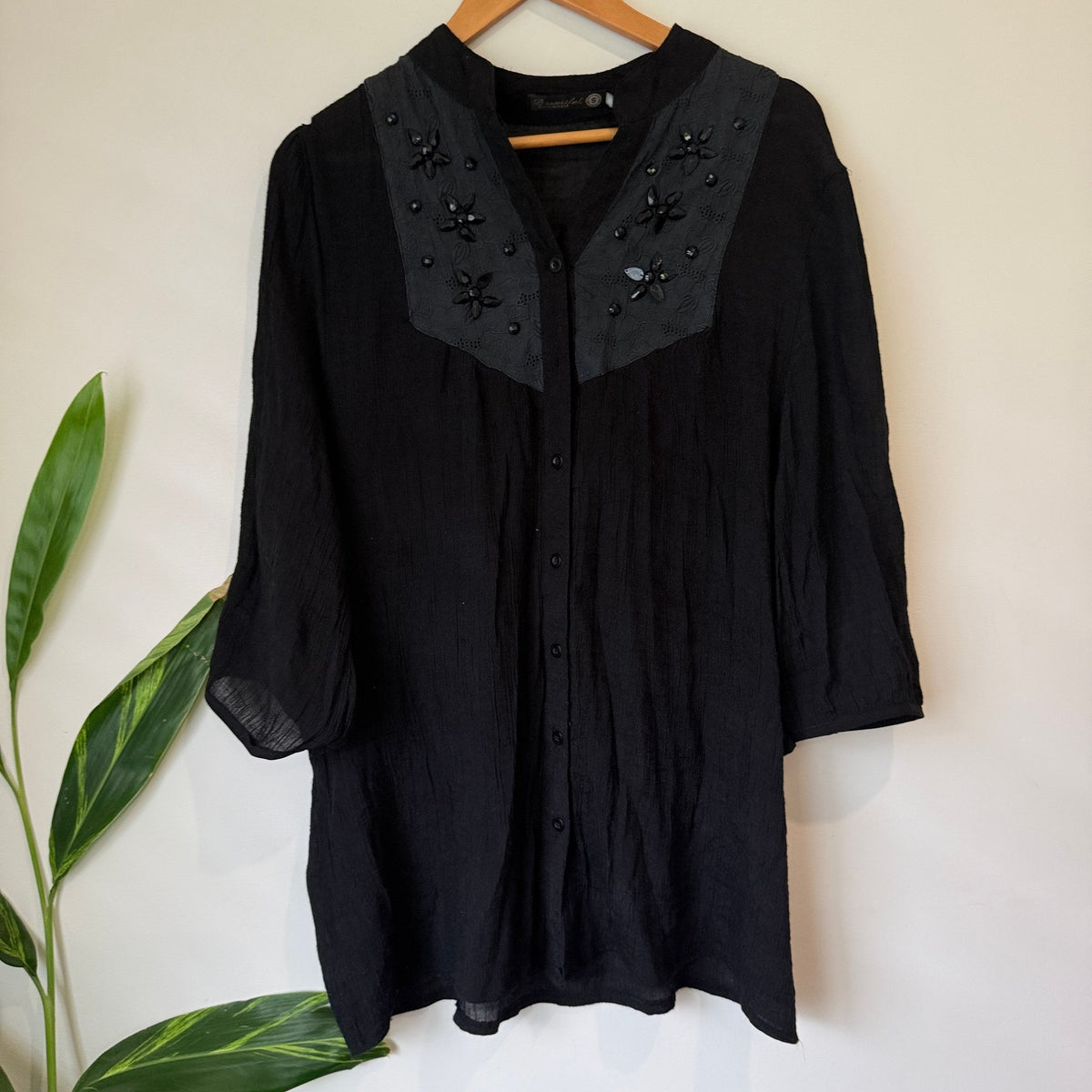 Beautiful Button-down Tunic Top Size S | U/Arm to U/Arm 52cm