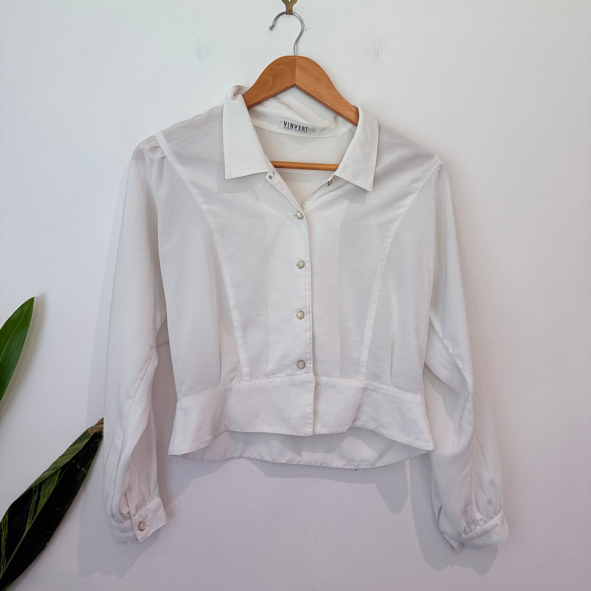 Vinvert Cropped Shirt Size U/Arm to U/Arm 48cm