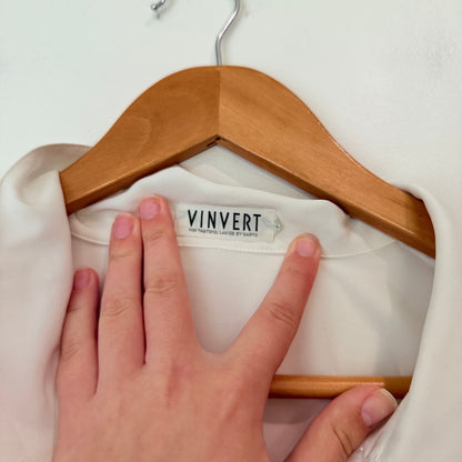 Vinvert Cropped Shirt Size U/Arm to U/Arm 48cm