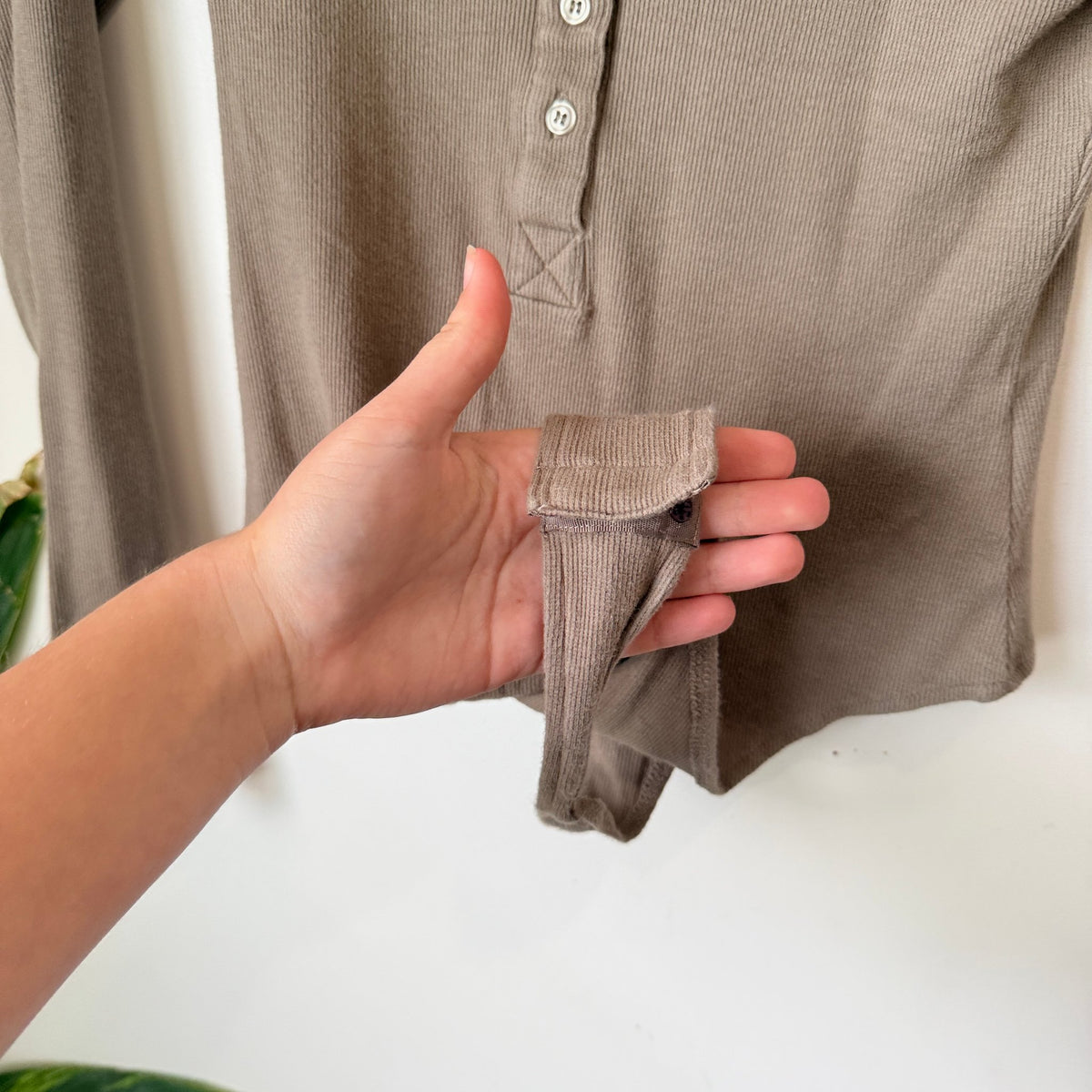 General Pants Co. Taupe Ribbed Button Front Long Sleeve Bodysuit Size M