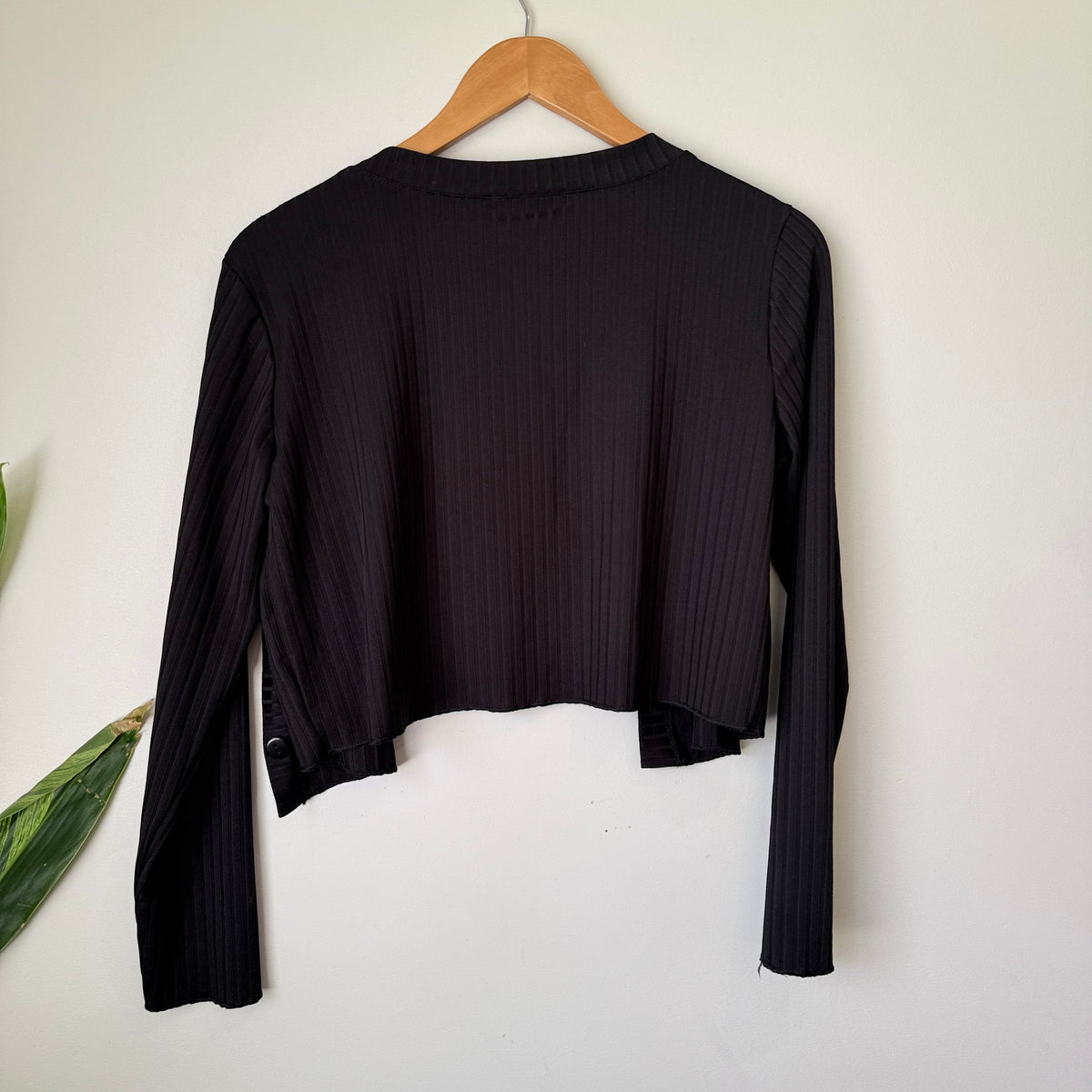 Black Ribbed Knit Cropped Cardigan | U/Arm to U/Arm 43cm