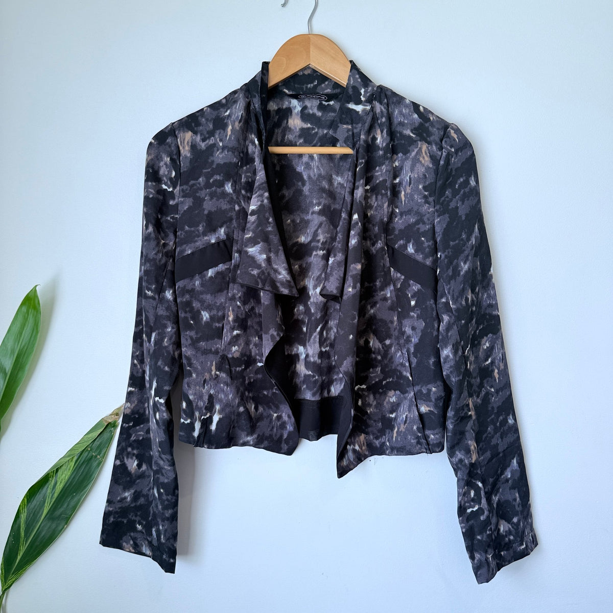 Glassons Black & Grey Print Drape Front Jacket Size 8