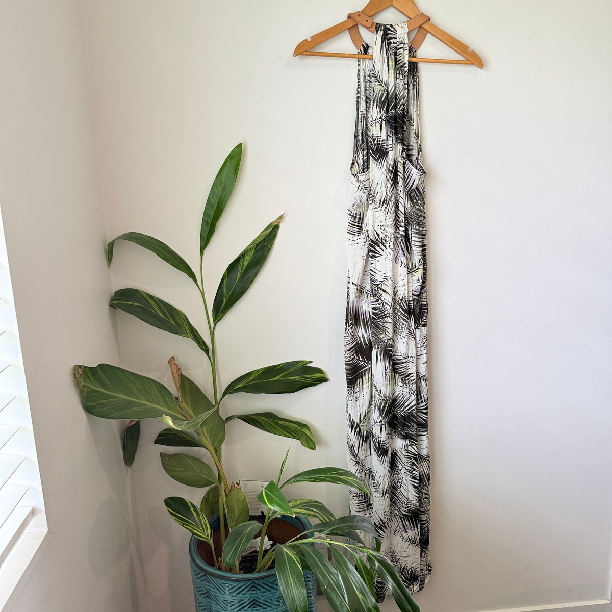 Witchery Palm Print Halter Maxi Dress Size 14