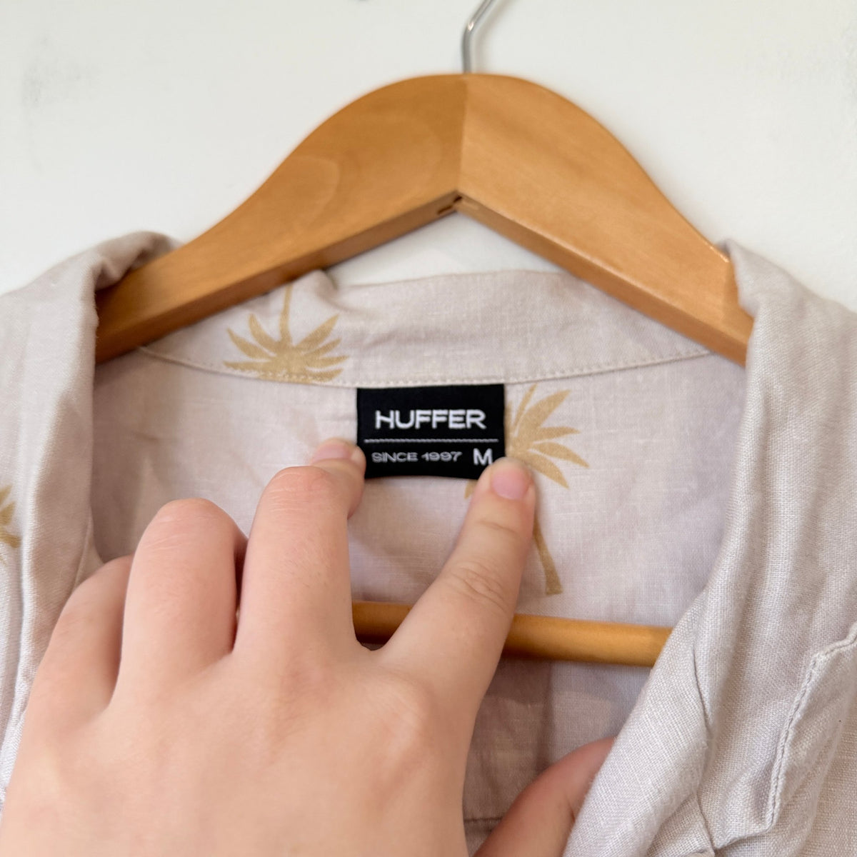 Huffer Palm Print Linen Blend Resort Shirt Size M