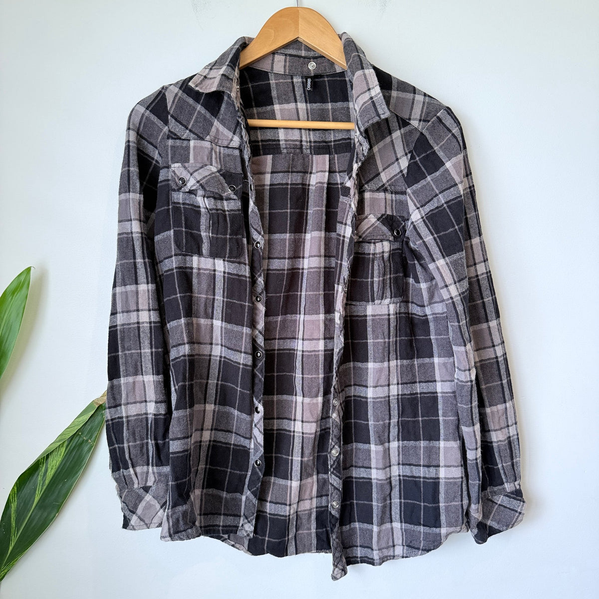 Glassons Black & Grey Plaid Flannel Shirt Size 8
