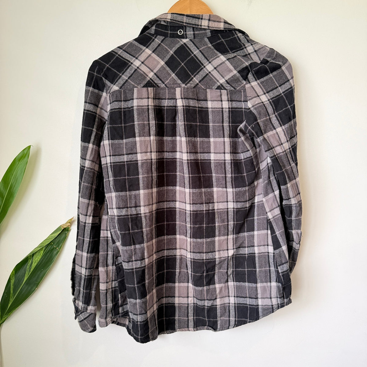 Glassons Black & Grey Plaid Flannel Shirt Size 8