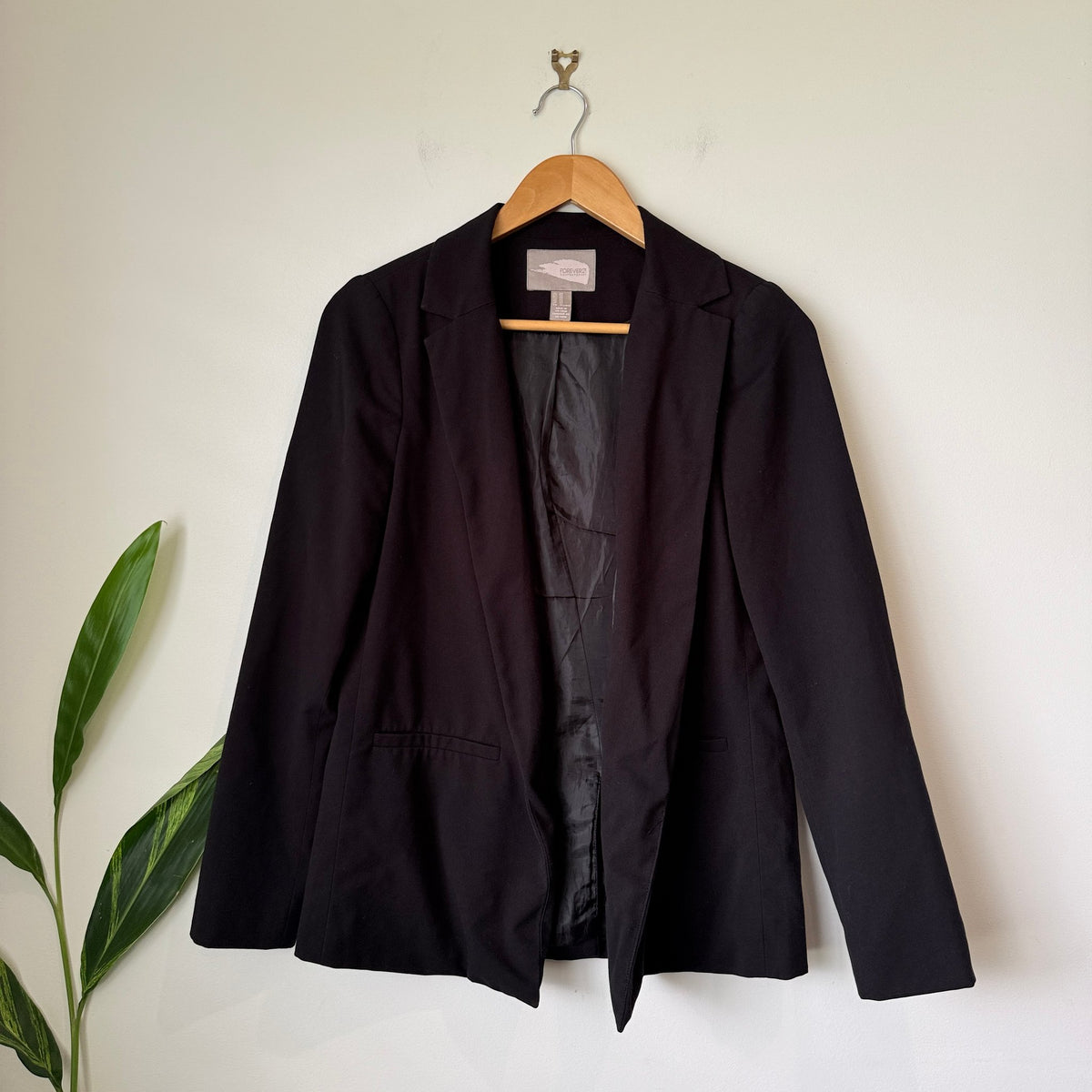 Forever 21 Contemporary Black Open Front Blazer Size XS