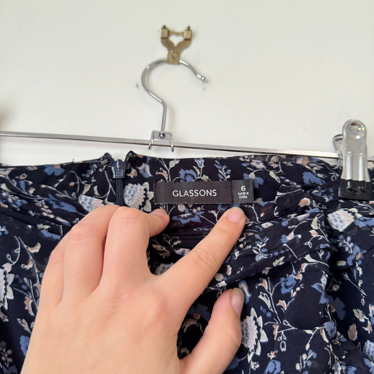 Glassons Navy Floral Ruched Mini Skirt Size 6