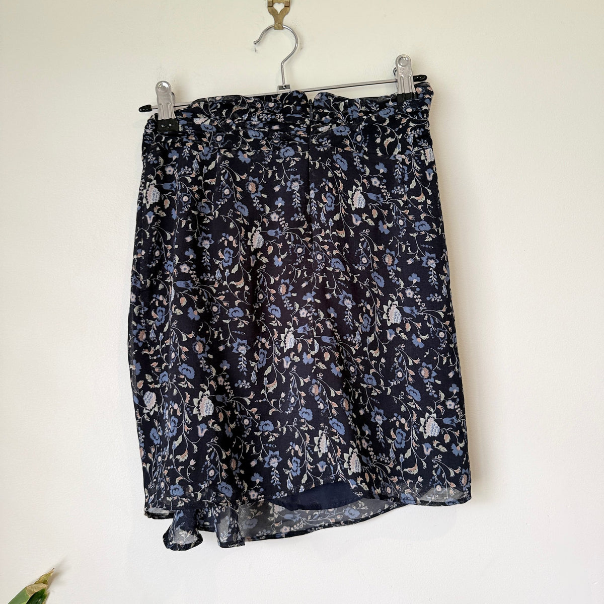 Glassons Navy Floral Ruched Mini Skirt Size 6