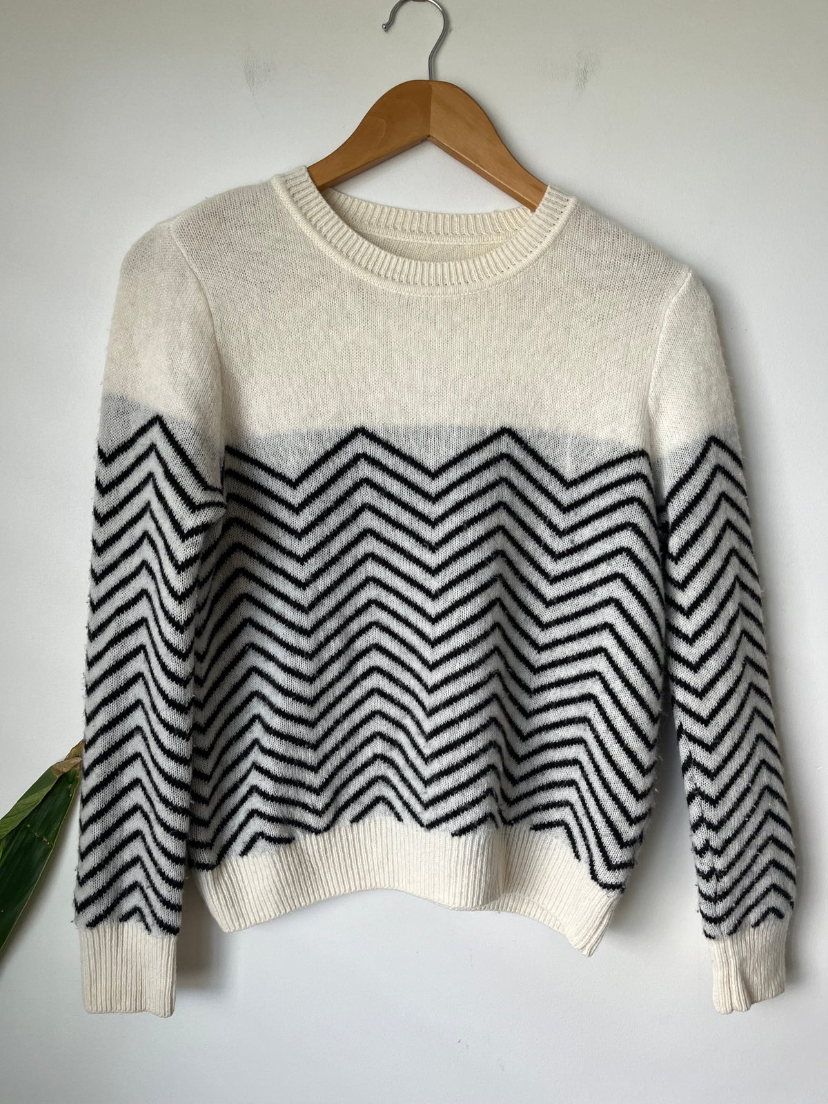 B.ao Cream & Black Chevron Stripe Knit Jumper - 48cm u/arm