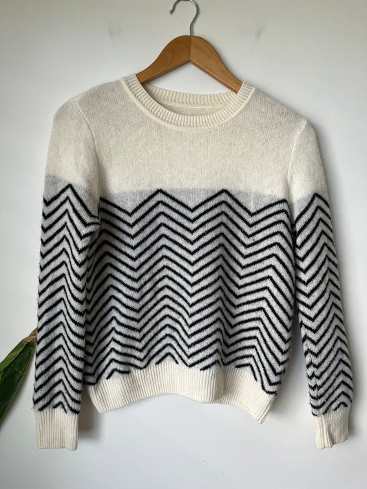 B.ao Cream & Black Chevron Stripe Knit Jumper Size U/Arm to U/Arm 48cm