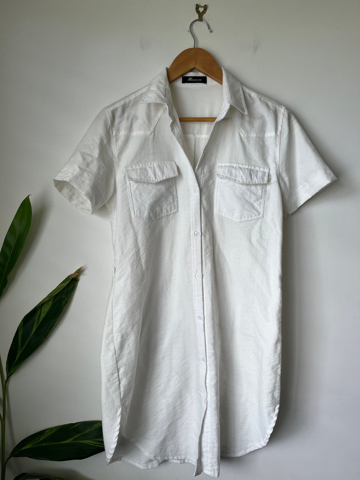 HH Collection White Short Sleeve Longline Utility Shirt - 46cm u/arm