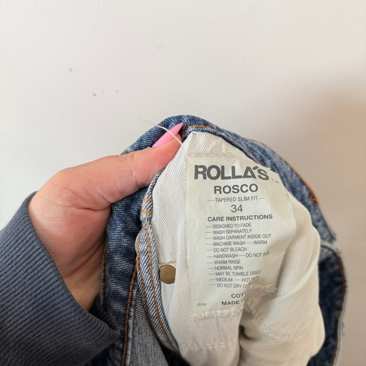 Rolla's Rosco Light Wash Distressed Tapered Slim Jeans Size 34