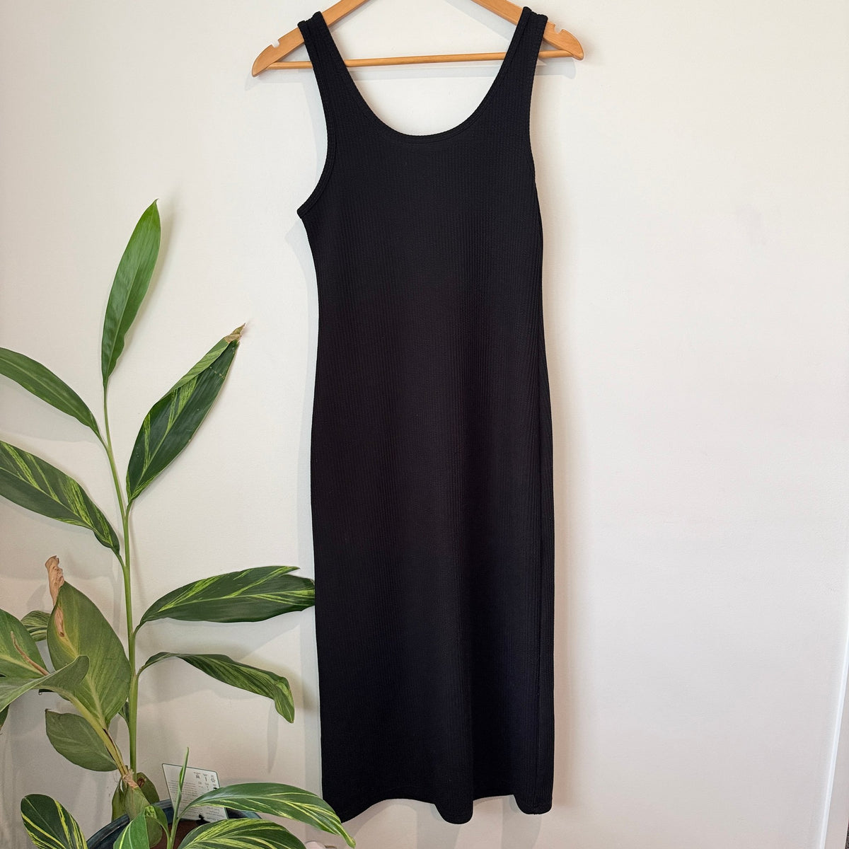 Mono Talk Black Ribbed Tank Midi Dress Size M