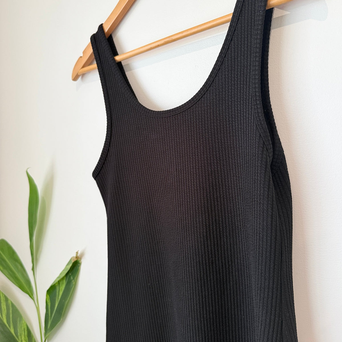 Mono Talk Black Ribbed Tank Midi Dress Size M