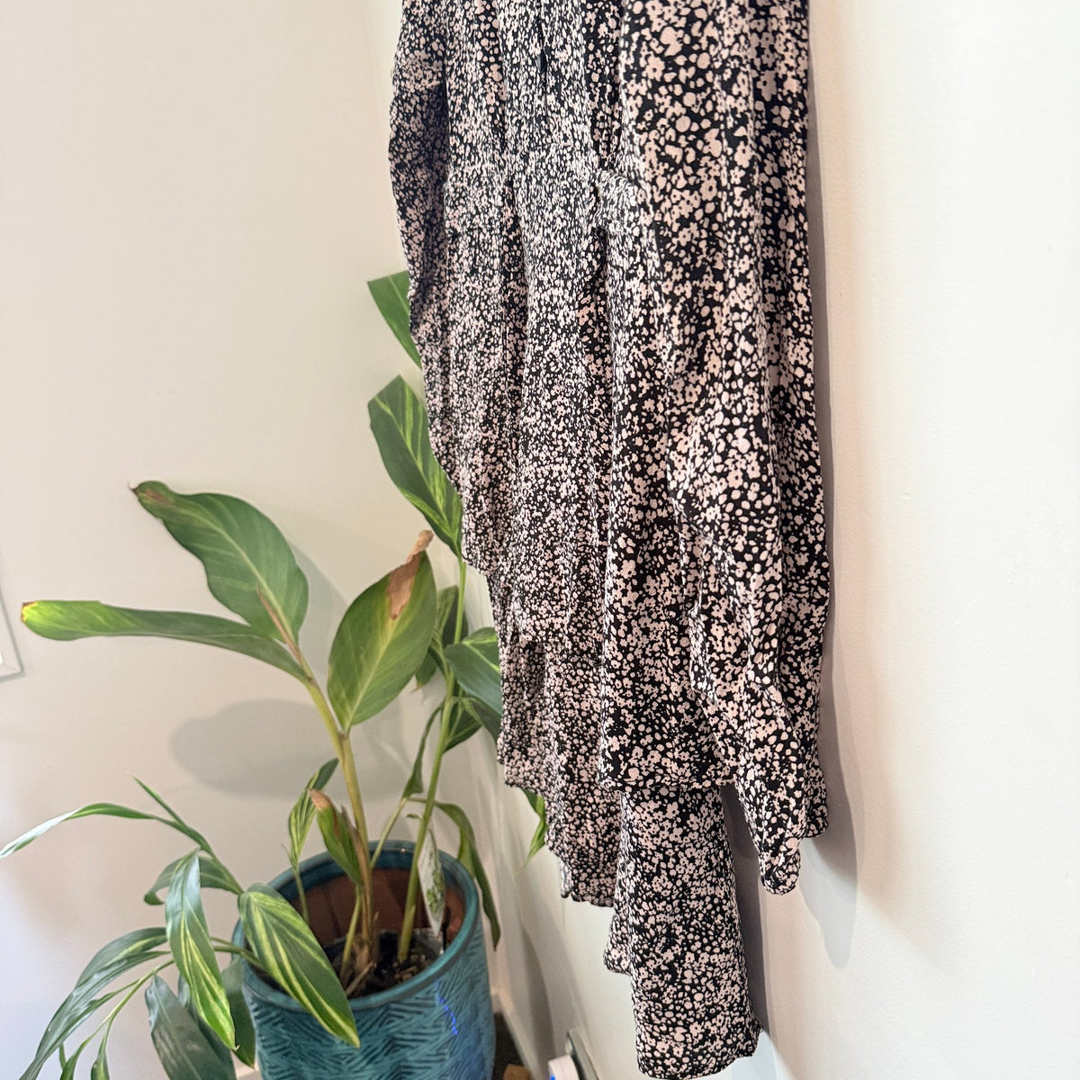 Ripe Maternity Black & Blush Ditsy Floral Long Sleeve Dress Size M