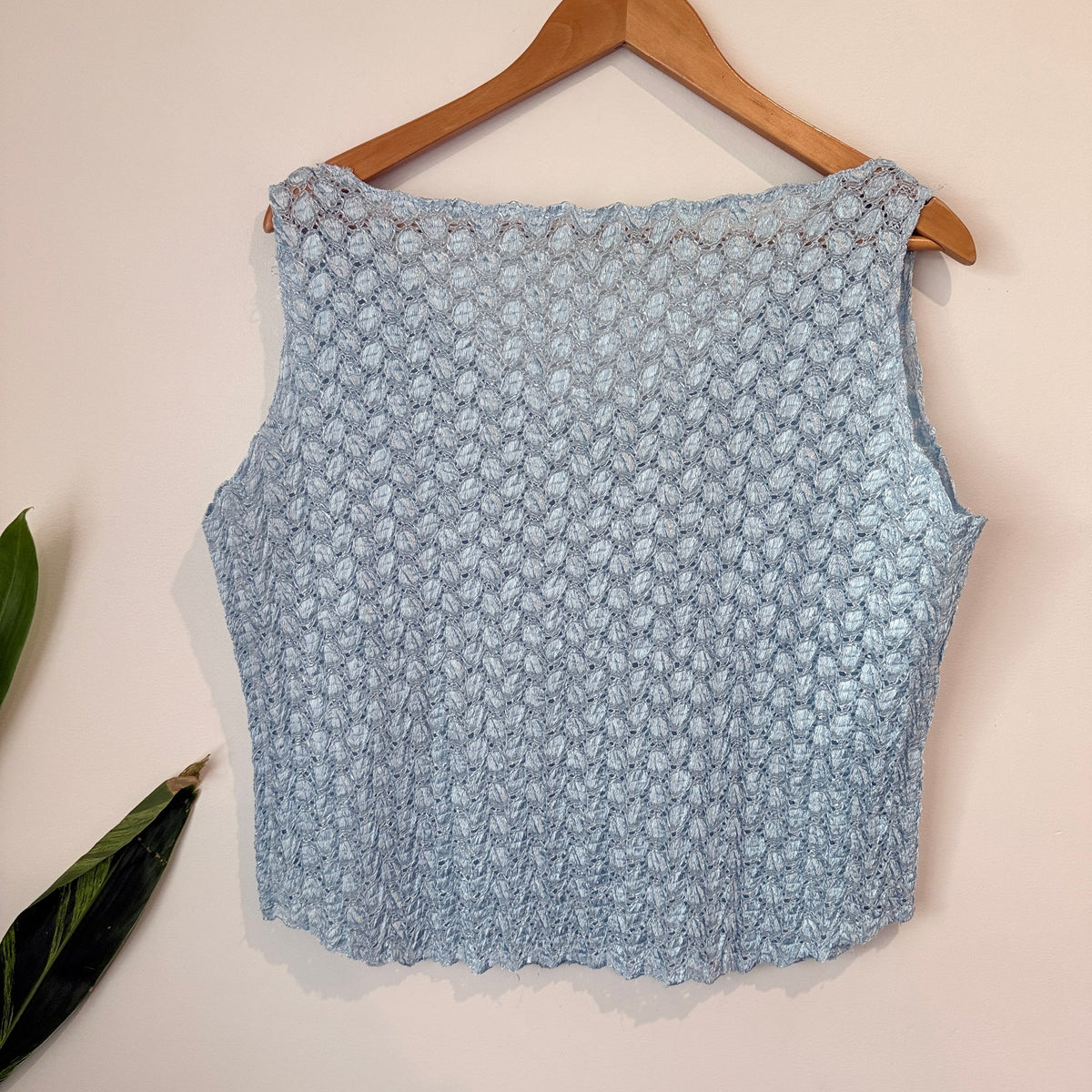 Light Blue Open Knit Sleeveless Top - 52cm u/arm