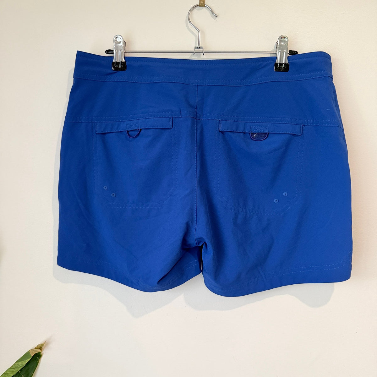 Title Nine Cobalt Blue Stretch Shorts Size 6