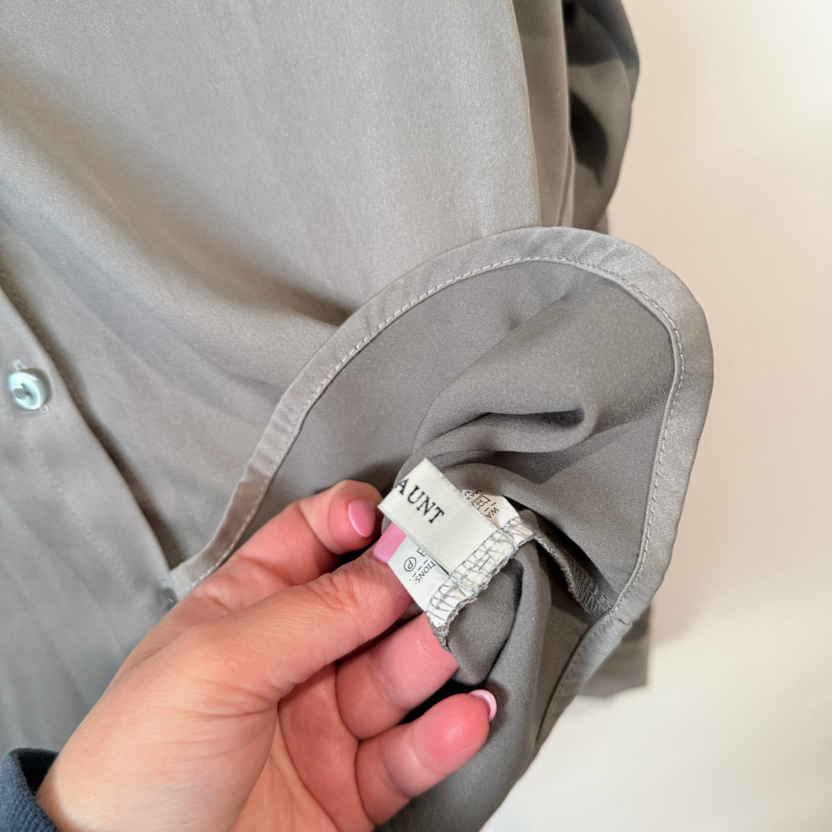 Luxi Aunt Grey Satin Button Up Shirt - 56cm u/asm