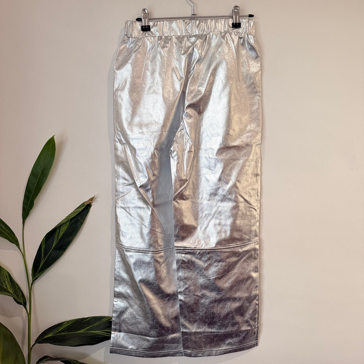 Brand Unknown Metallic Silver Trousers Size Waist 70cm
