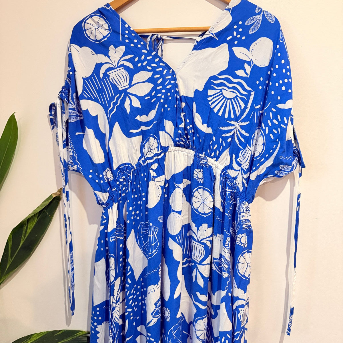 Miracle Blue & White Print V-Neck Maxi Dress Size 16