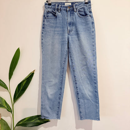 Insight Denim Tina Tapered Mom Jeans Raw Hem Size 24