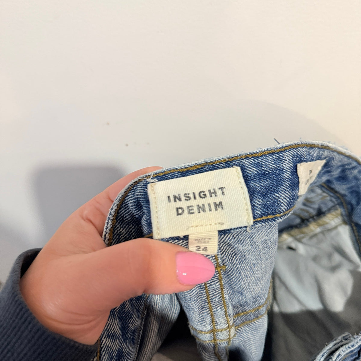 Insight Denim Tina Tapered Mom Jeans Raw Hem Size 24