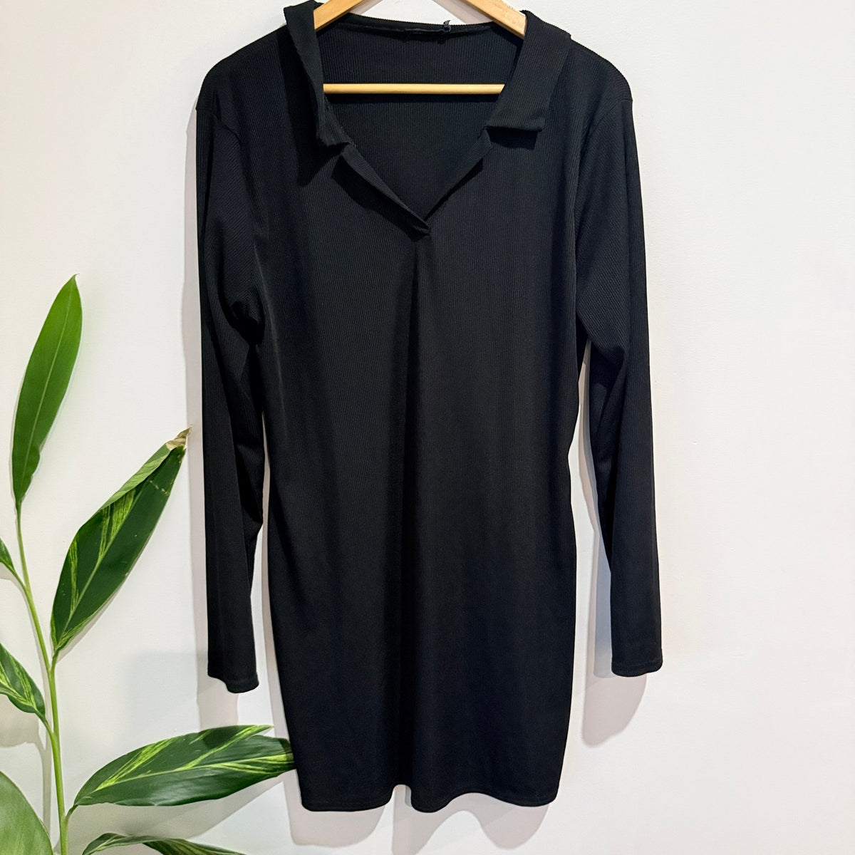 Boohoo Black Ribbed Collared Long Sleeve Mini Dress Size UK 22 | U/Arm to U/Arm 57cm