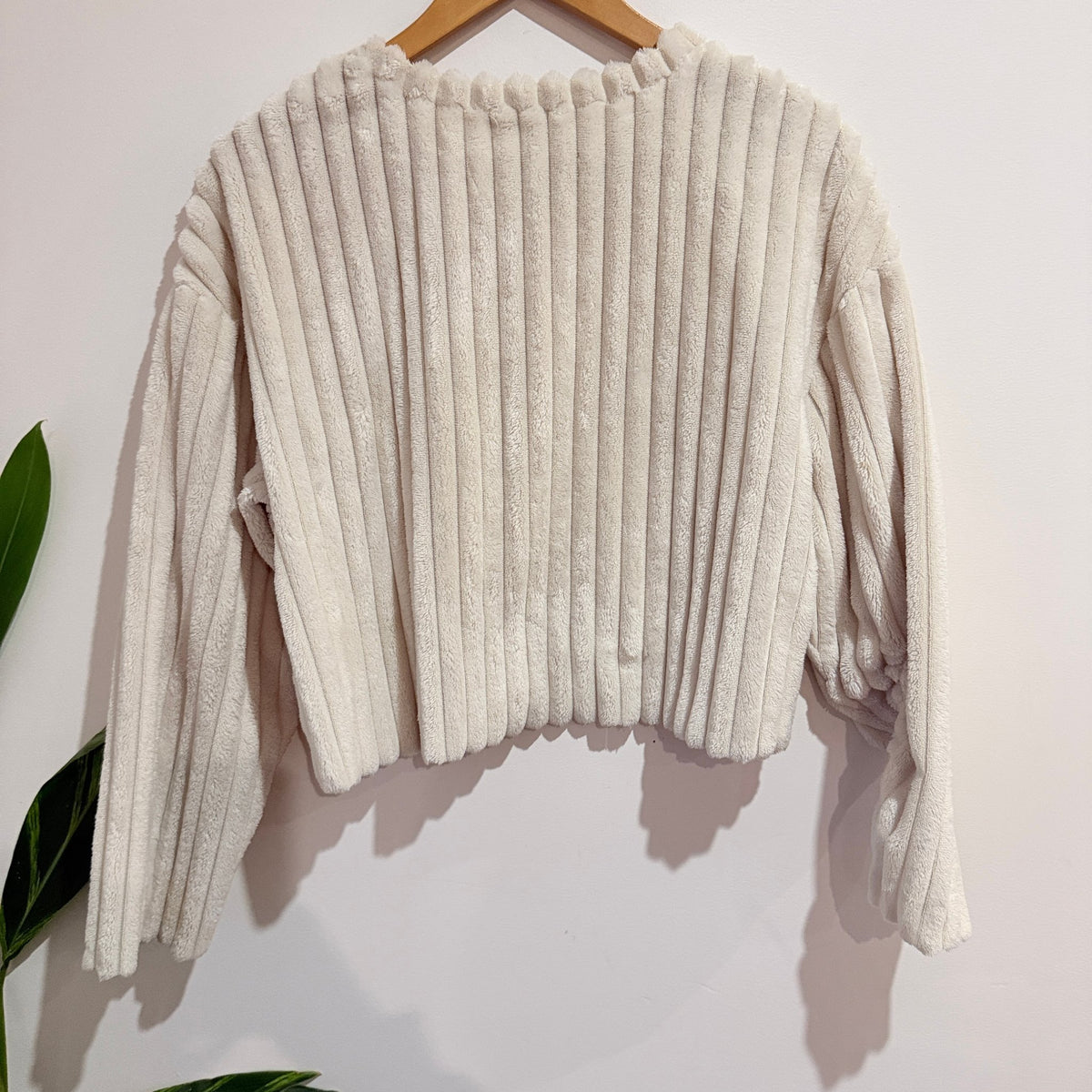Zara Trafaluc Cream Ribbed Plush Crop Jumper Size S