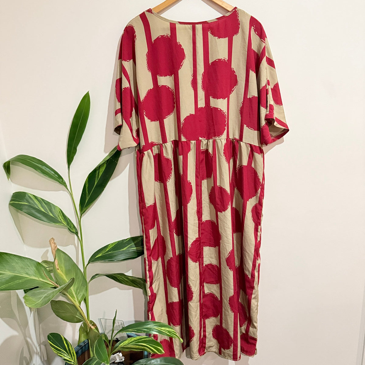SHEIN Curve Red & Beige Abstract Spot Midi Smock Dress Size 4XL