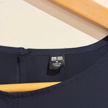 Uniqlo Navy 3/4 Sleeve Crepe Blouse Size M