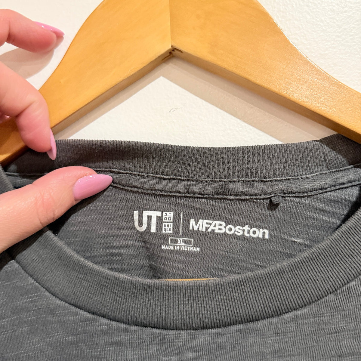 Uniqlo UT x MFA Boston Charcoal Skeleton Print Tee Size XL