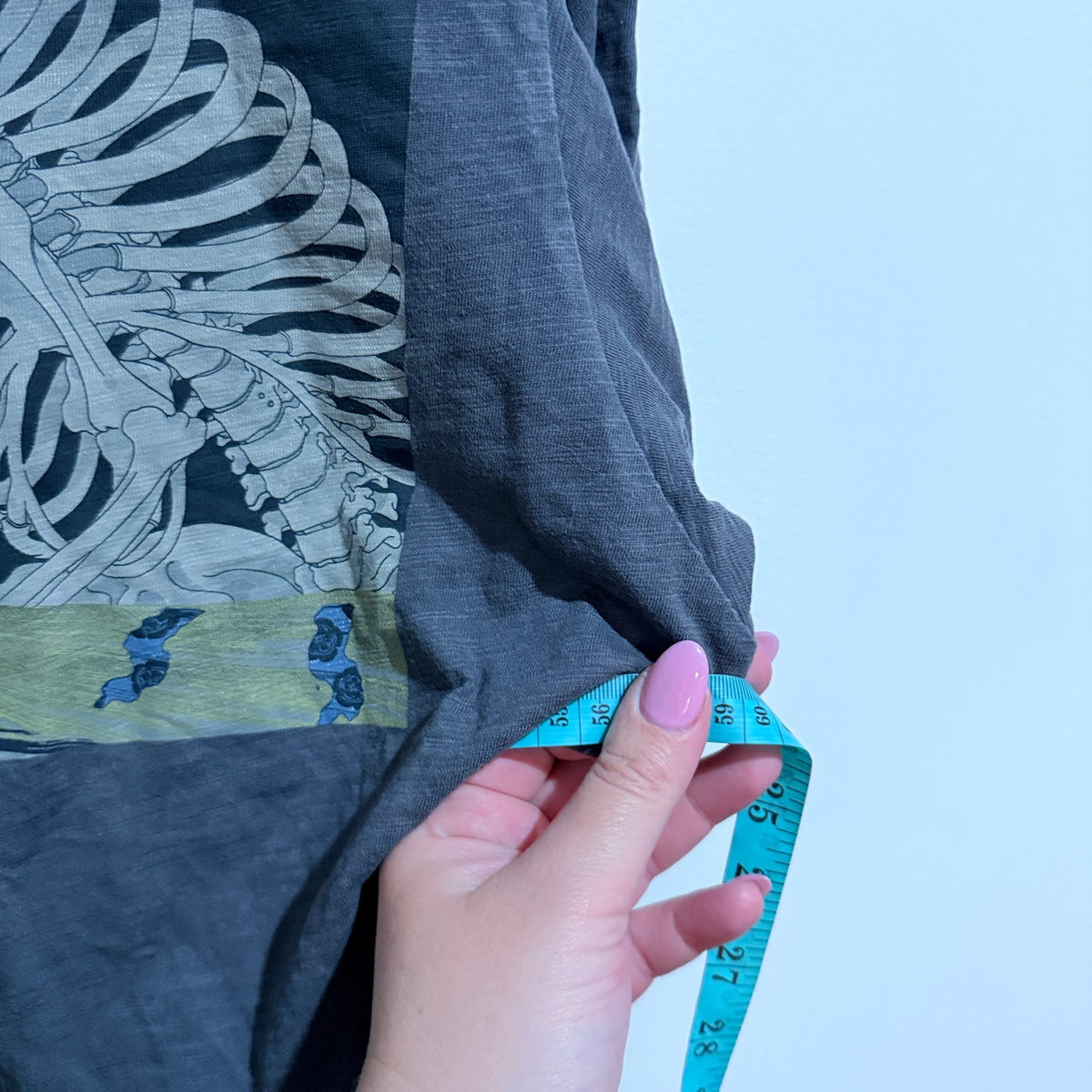 Uniqlo UT x MFA Boston Charcoal Skeleton Print Tee Size XL