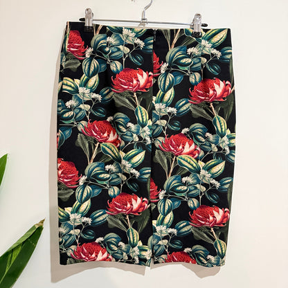 Zara Basic Black Waratah Floral Pencil Skirt Size M