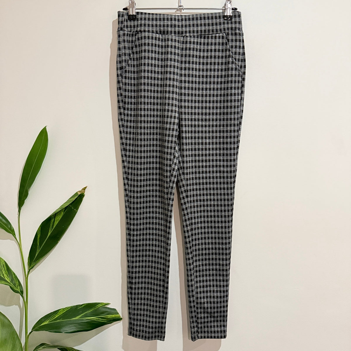 Brave+True Grey Check Pull On Pants Size XS