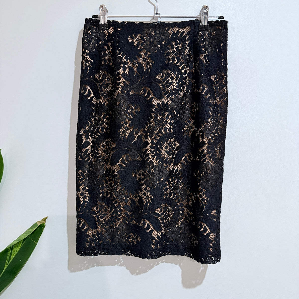 Alannah Hill Black Lace Pencil Skirt with Nude Lining Size 8