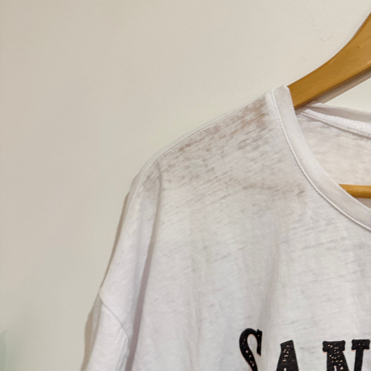 Decjuba White Santa Fe Graphic Tee One Size
