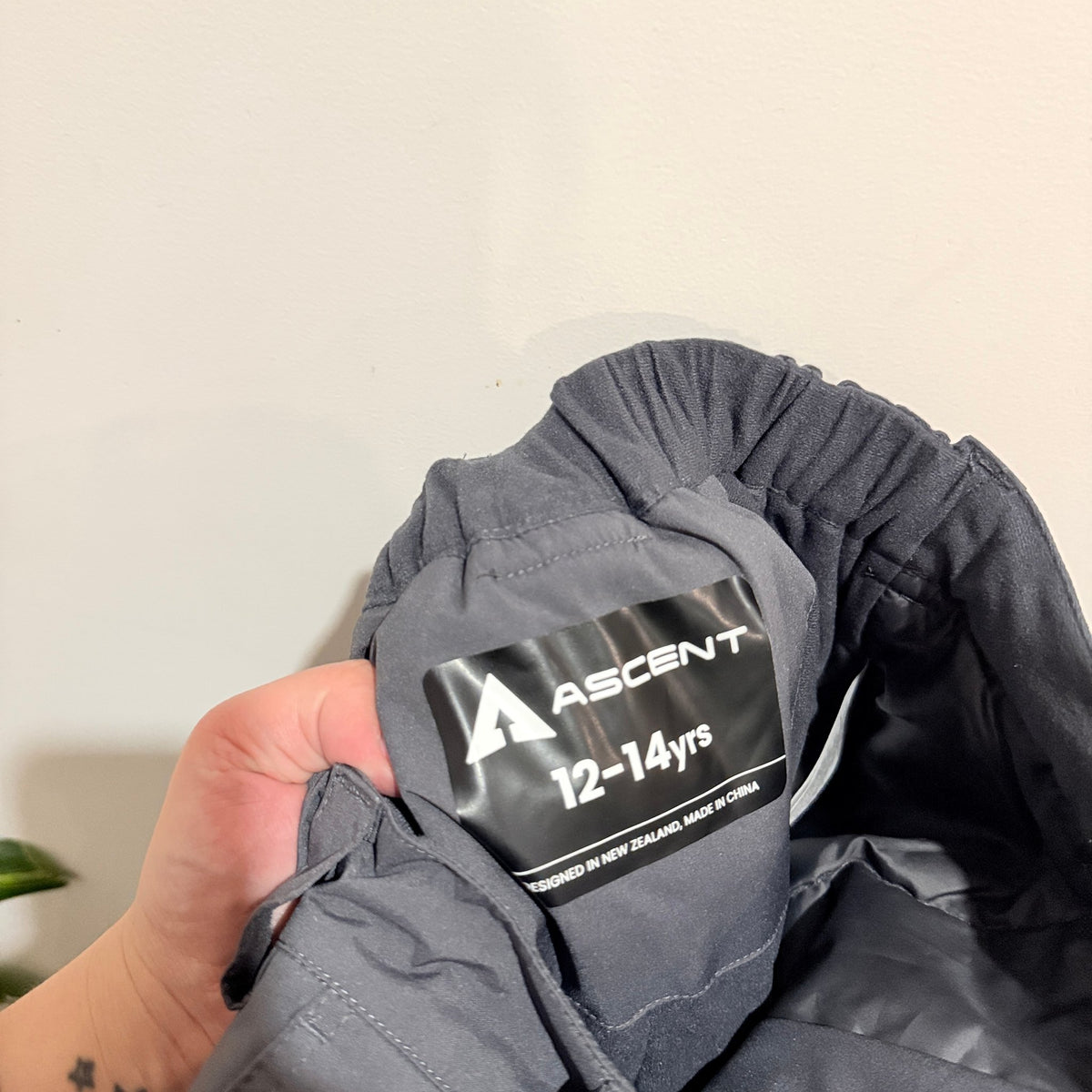 Ascent Kids Charcoal Snow Pants Size 12-14
