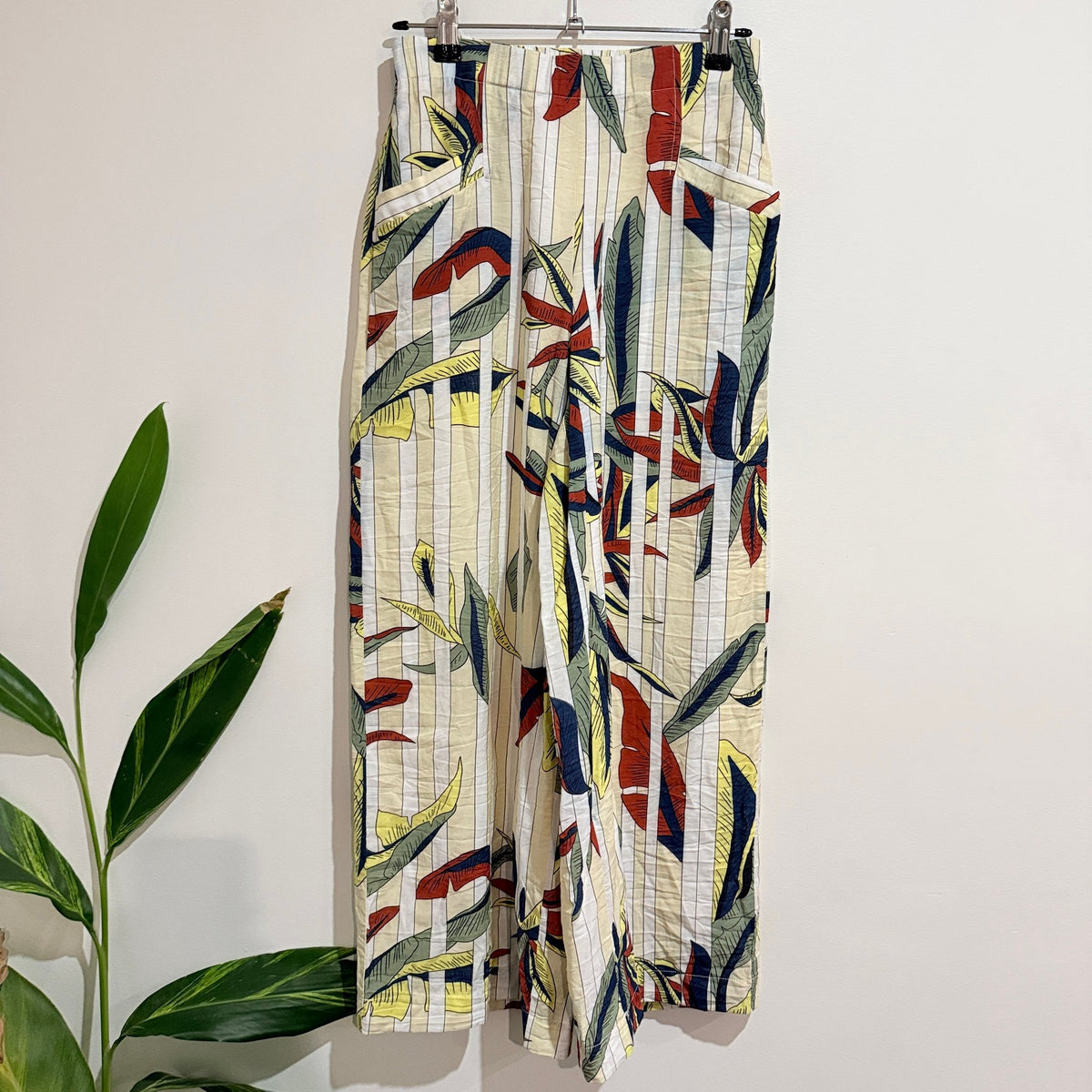 Leo+Be Tropical Leaf Stripe Wide Leg Pants Size 8