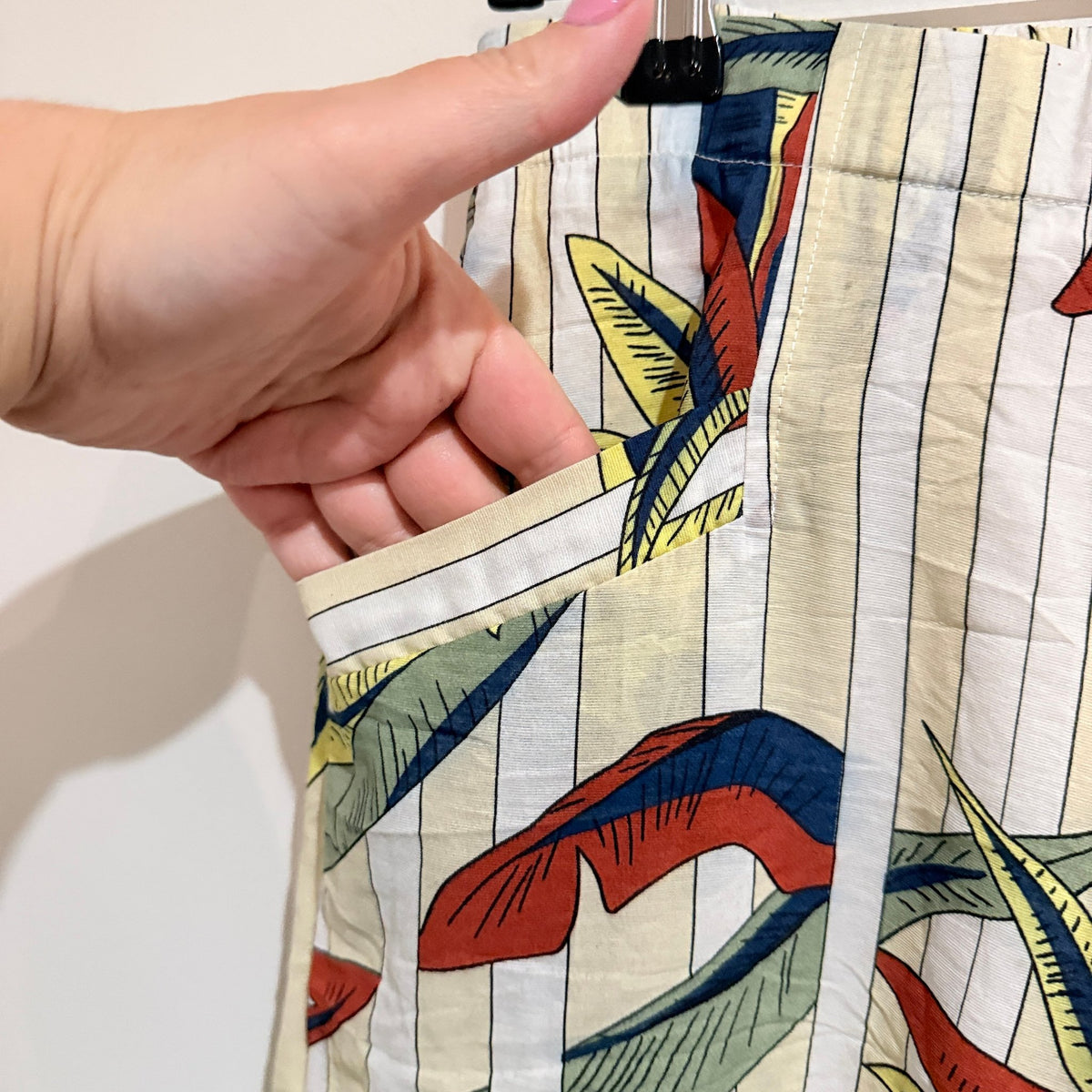 Leo+Be Tropical Leaf Stripe Wide Leg Pants Size 8