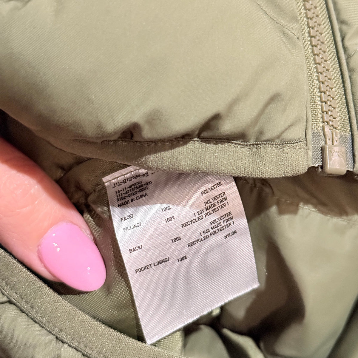Uniqlo Kids Olive Wave Quilted Puffer Vest Size 11-12
