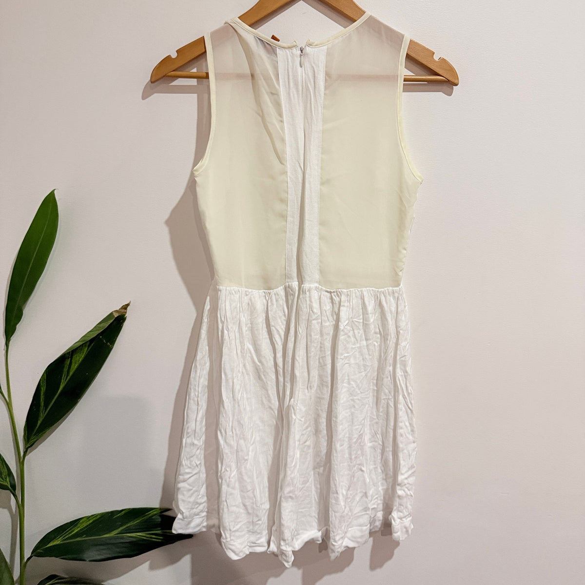 Neuw White Sheer Panel Sleeveless Skater Dress Size 8 | U/Arm to U/Arm 41cm