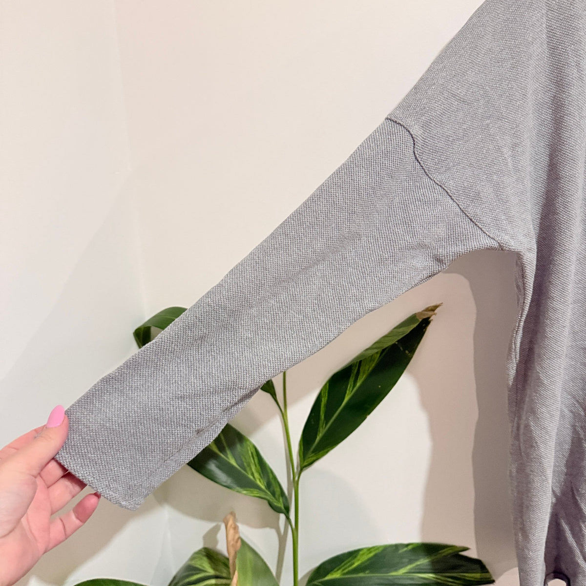 Zyana & Zion (NZ) Grey Textured Assymetrixal Batwing Top - One Size