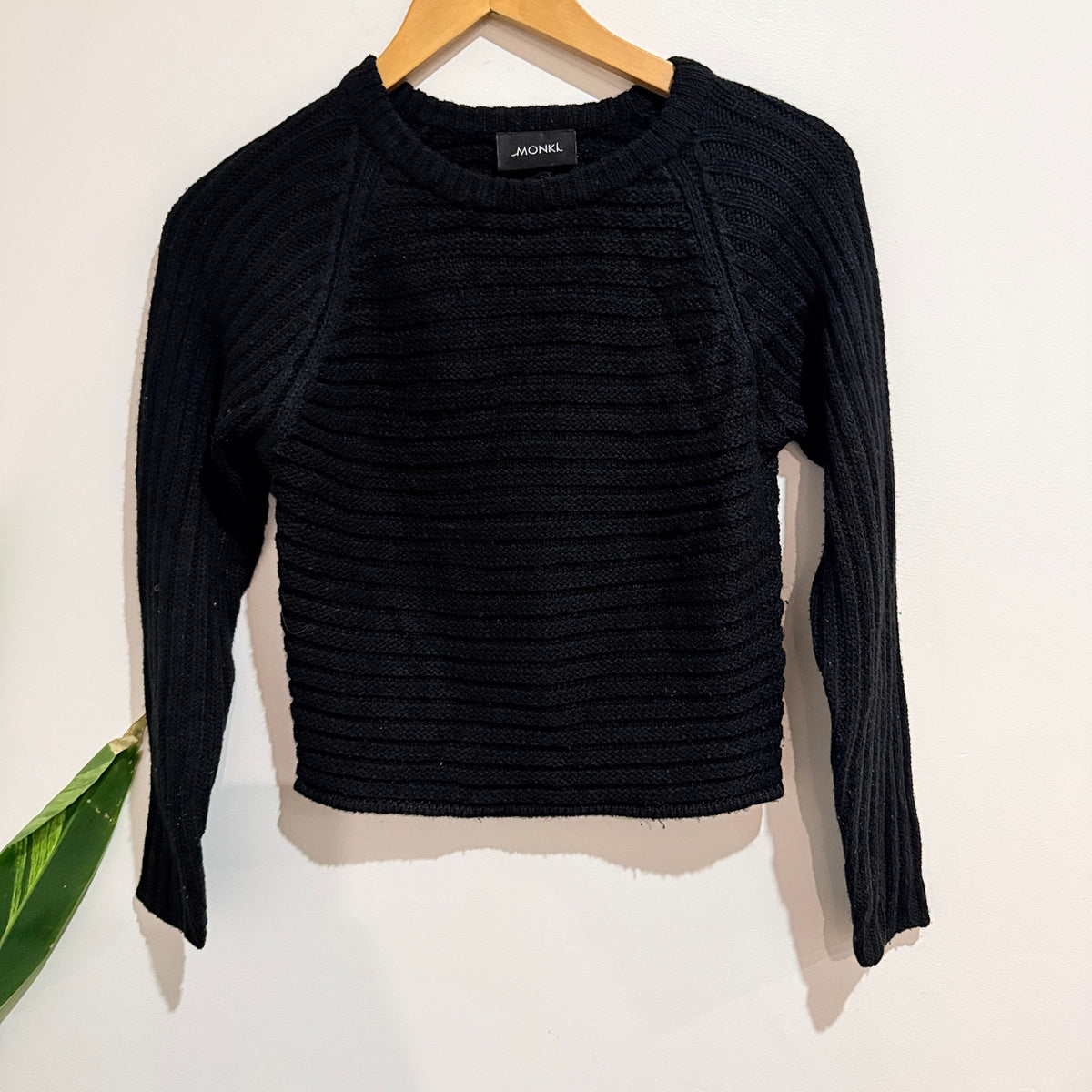 Monki Black Ribbed Knit Crop Jumper Size XXS | U/Arm to U/Arm 40cm