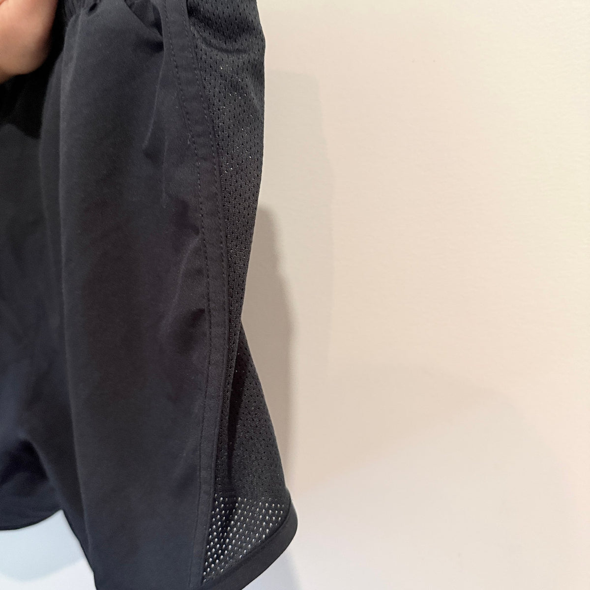 Under Armour HeatGear Black Running Shorts Size L