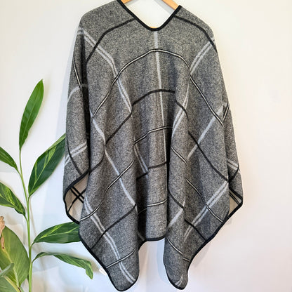 Marisa Grey & Cream Check Poncho Wrap One Size
