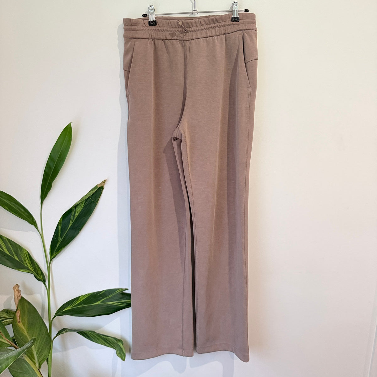Lululemon Softstreme Wide Leg Pants Size 8