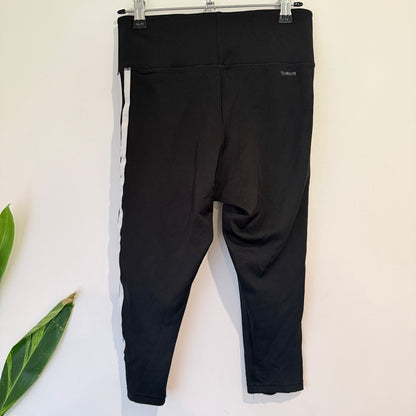 Adidas Black Three Stripe 3/4 Leggings Size M | Waist 68cm